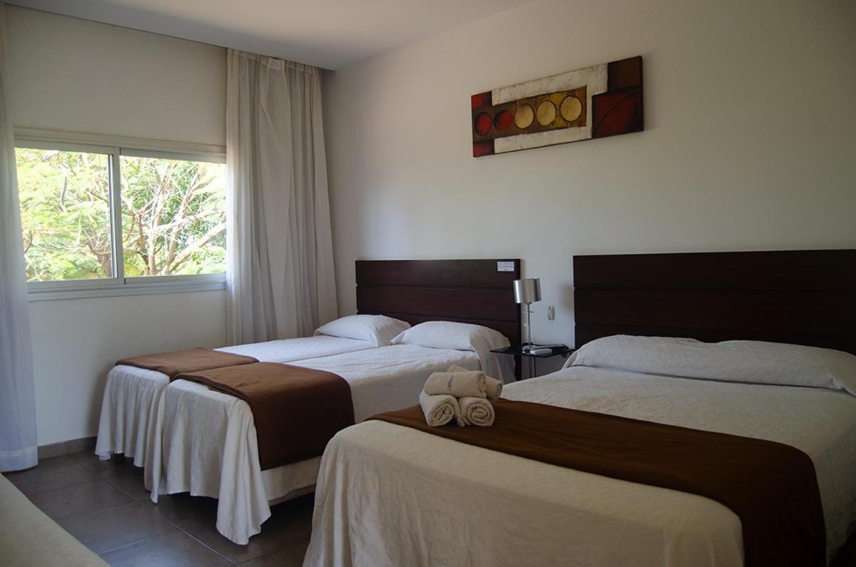 Hotel Oaky Posadas Quarto foto